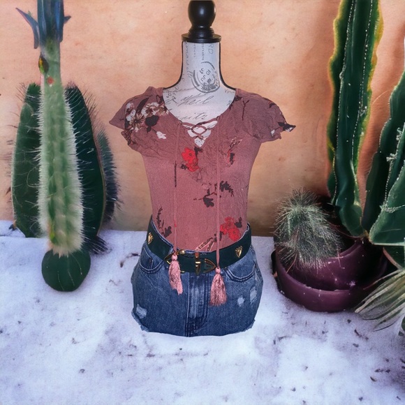 Tillys Blu Pepper Dark Mauve Pink Floral Blouse with Drawstring Tassel Tie - Picture 4 of 16